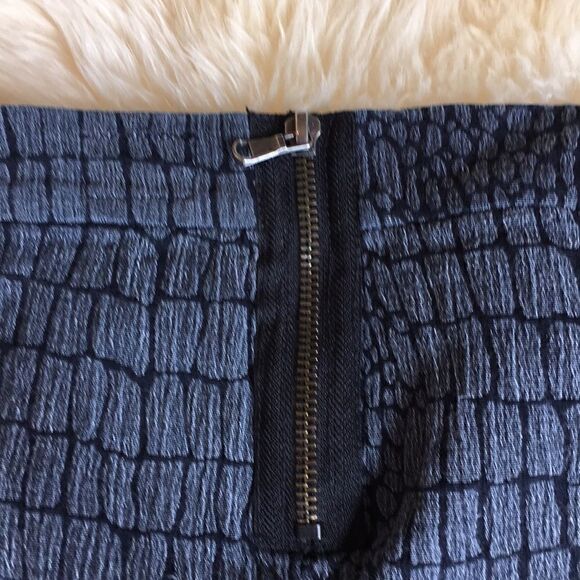 Hudson Evelyn Super High waist animal reptile print black gray back zip size 29 - Picture 6 of 10